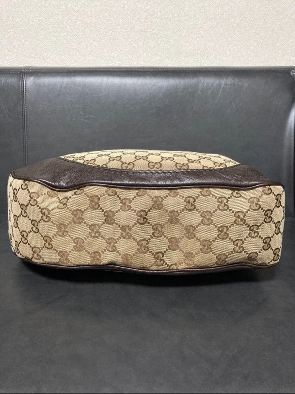 Gucci Brown GG Canvas Hobo Bag - Picture 4 of 16